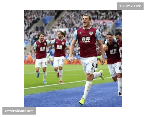 英超保级区混战伯恩利利兹联防守失误成降级风险